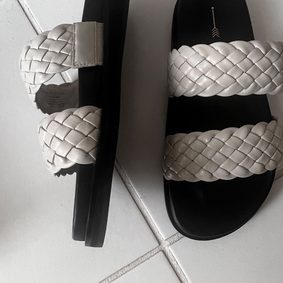 FRANKIE 4 Malone Bone/Black Weave NIB 9.5 MSRP $188 - Picture 6 of 10